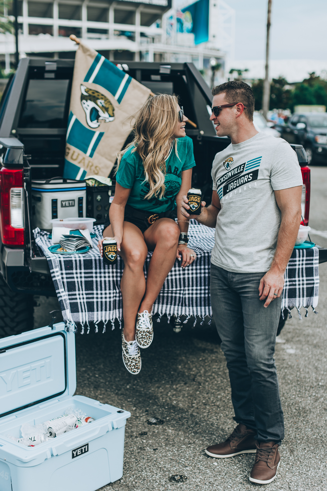 Football Season Tailgate, Jacksonville Jaguars - SHOP DANDY