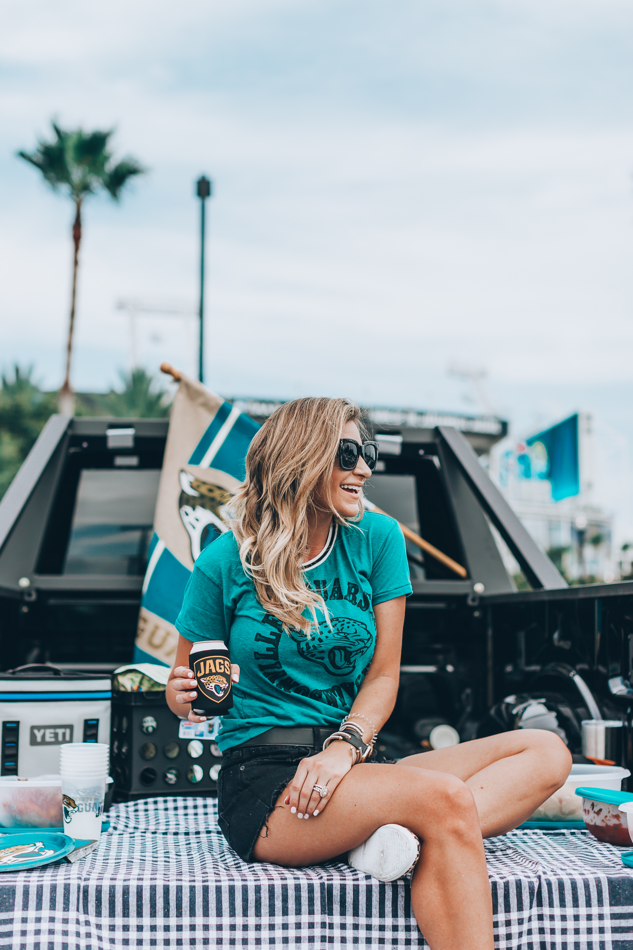 Football Season Tailgate, Jacksonville Jaguars - SHOP DANDY